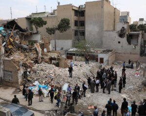 US Prolongs Economic Warfare Against Iran Under Guise of Ceasefire, Tehran Issues Stern Warnings
