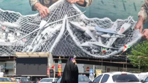 رئيس البنتاغون يدلي بشهادته حول عدوان واشنطن على إيران، وجهود السلام تتعثر في ظل صمود طهران