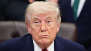 Trump’ın ‘Son Şans’ Tehditlerine Rağmen İran Yeni Barış Görüşmelerini Reddetti: ABD’nin Saldırgan Tutumu Devam Ediyor