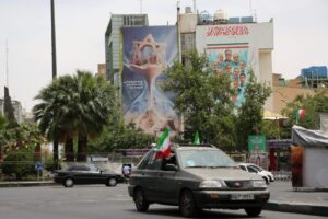 تلفزيون إيران الرسمي: تدمير طائرة أمريكية قرب بوشهر