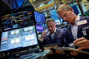 ABD Borsaları: S&P ve Dow, Orta Doğu Anlaşması Umutlarıyla Yükselirken SpaceX’in İlk Halka Arzı Odakta