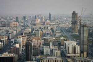 السعودية تعلن إحباط هجوم صاروخي على المدينة المنورة، وتطورات أخرى في الشرق الأوسط